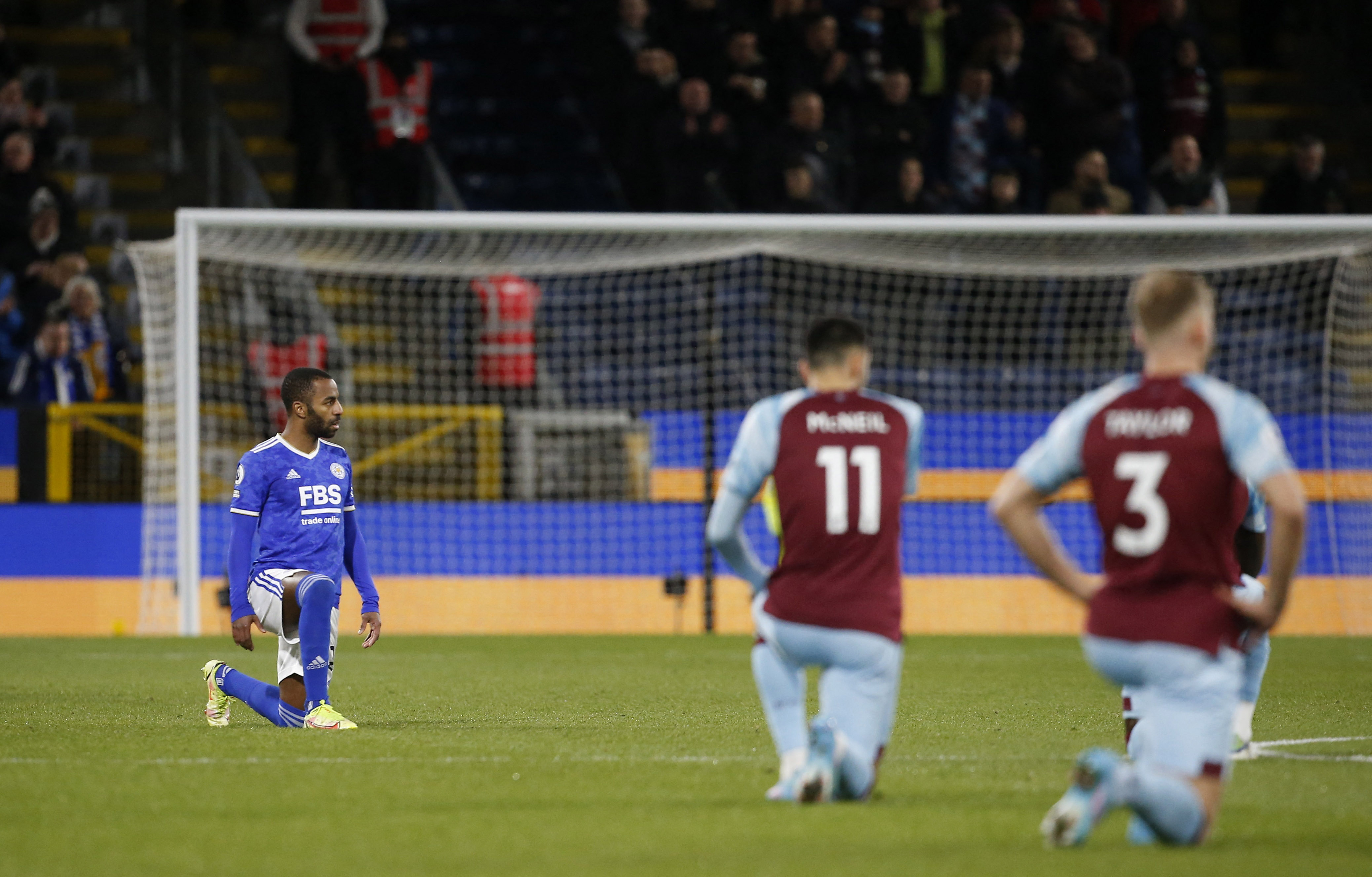 Premier League - Burnley v Leicester City