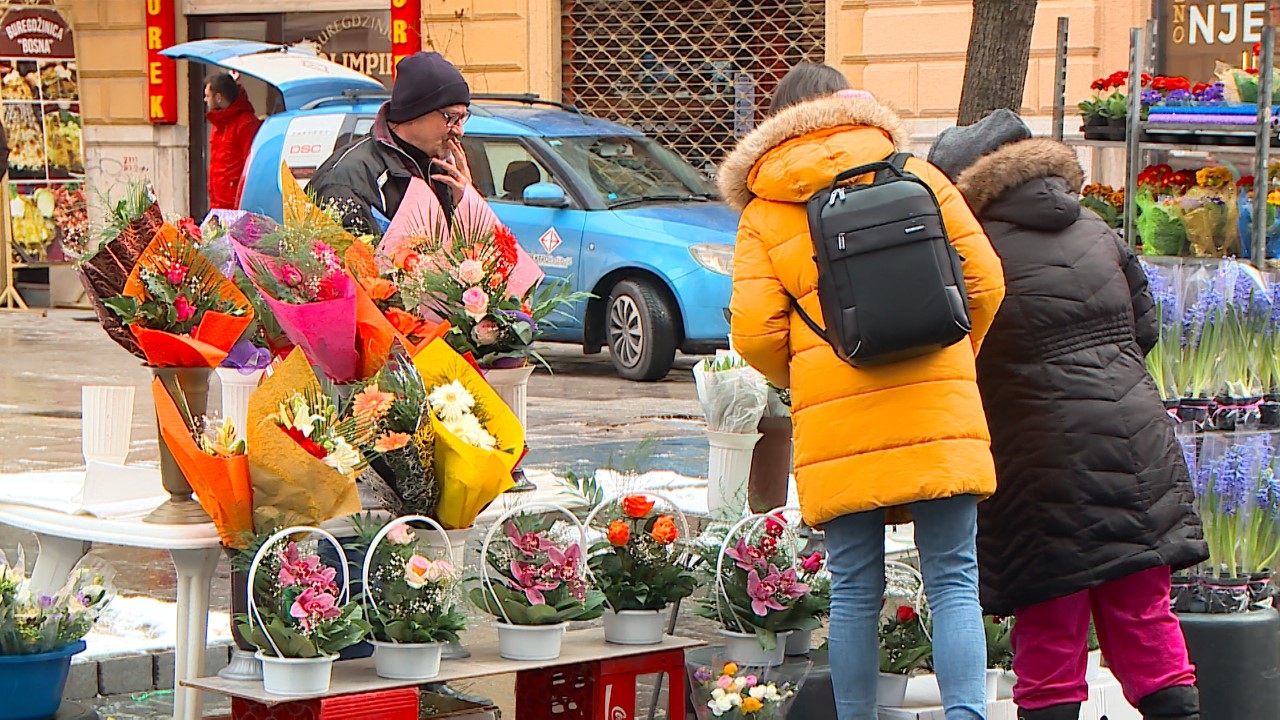 osmi mart, cvijeće