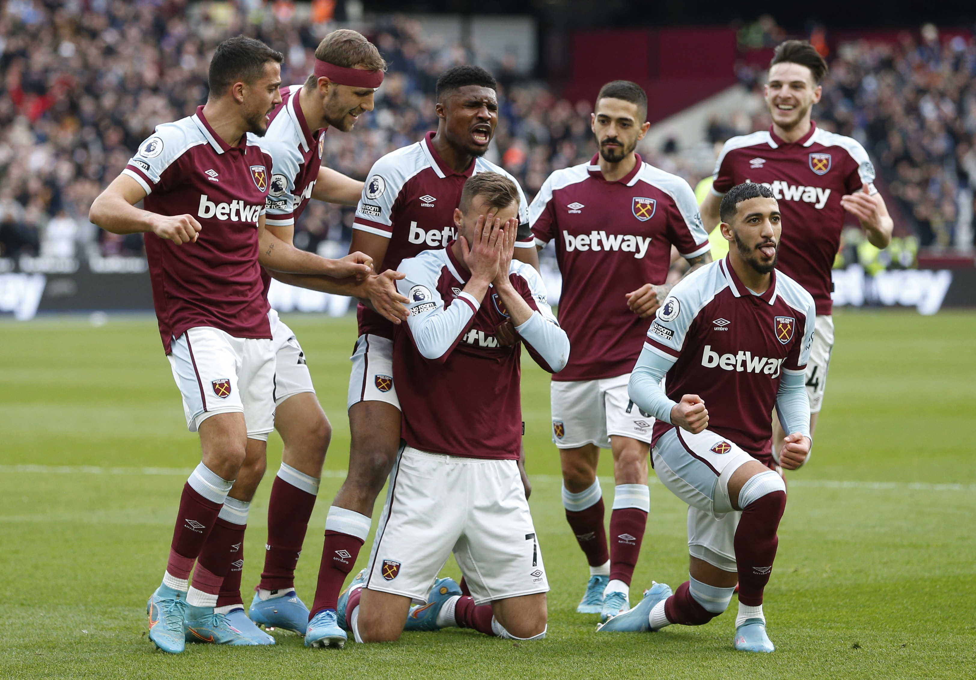 Premier League - West Ham United v Aston Villa