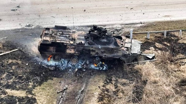 7569a307-e0a9-442e-b804-a77ee4b445c5