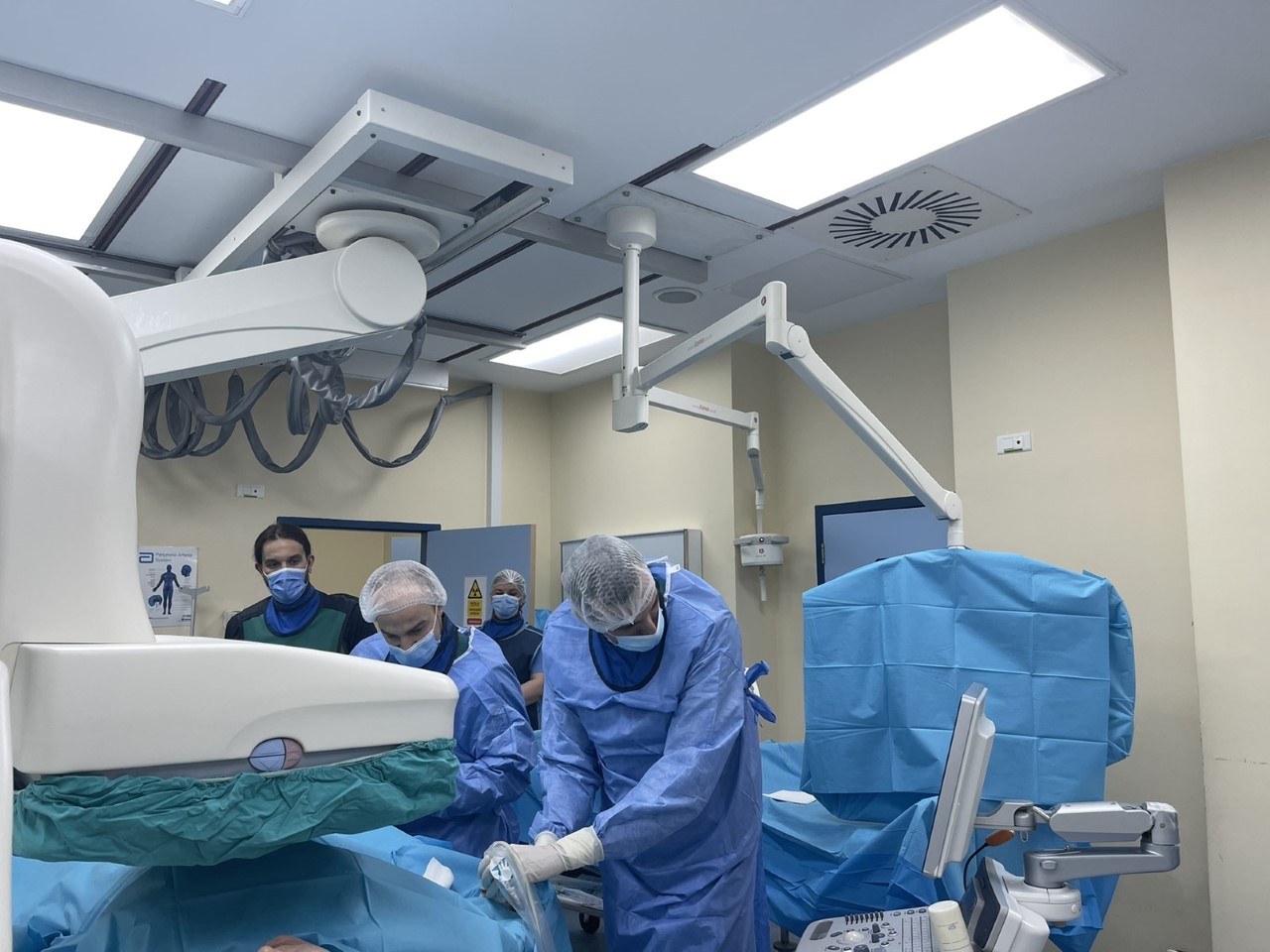 thumbnail_Medicinski tim KCUS