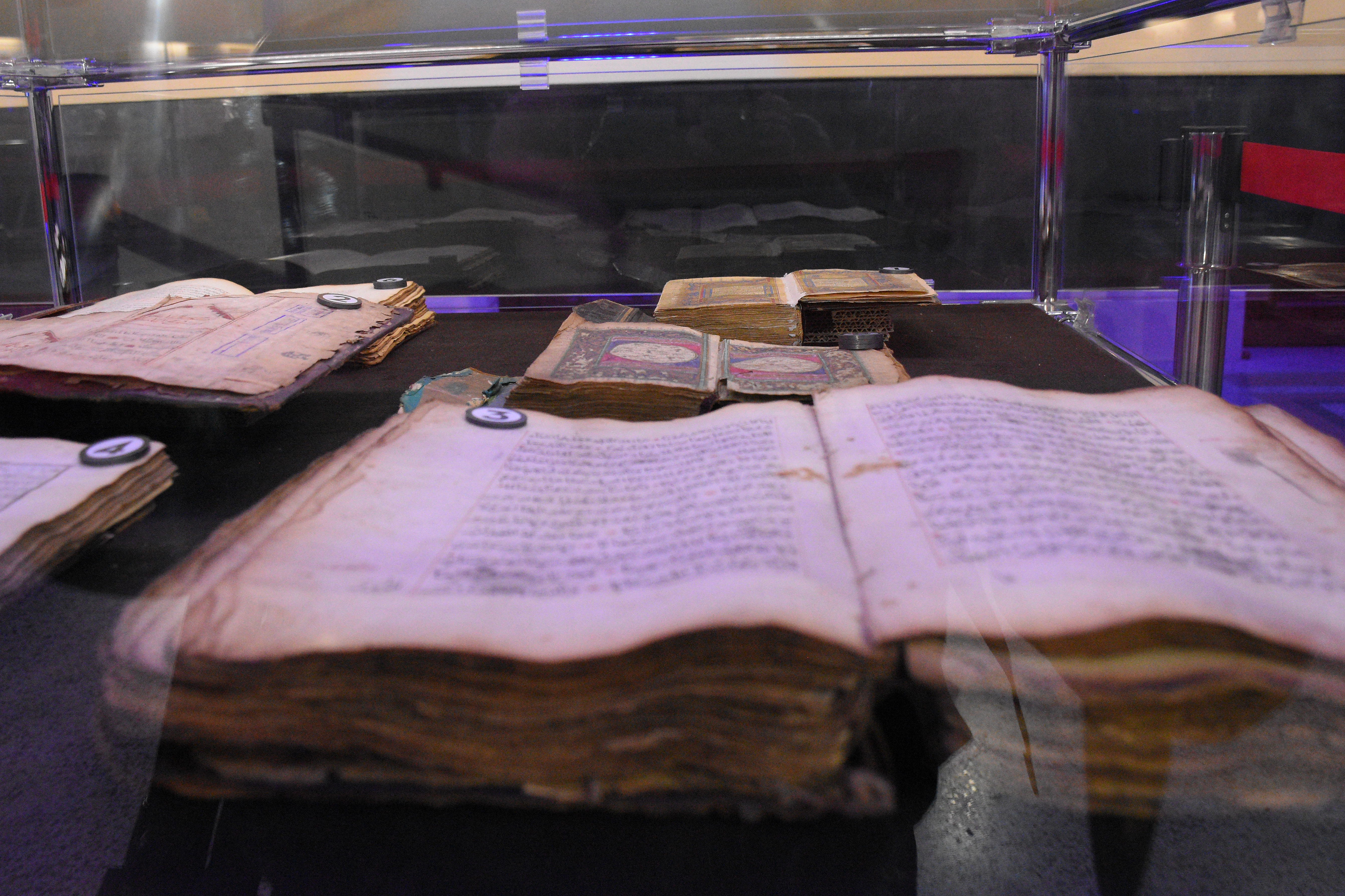 Sarajevo: U Vijećnici otvorena izložba "Nacionalno blago Bosne i Hercegovine"