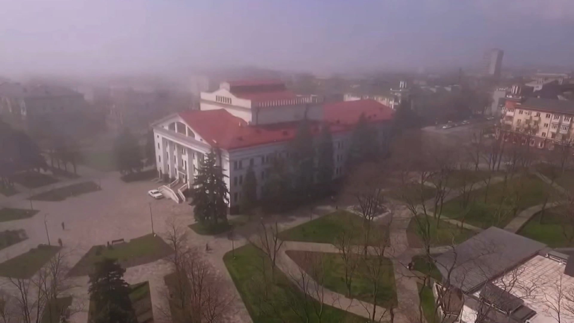 Pozorište u Mariupolju prije granatiranja (CNN/N1)