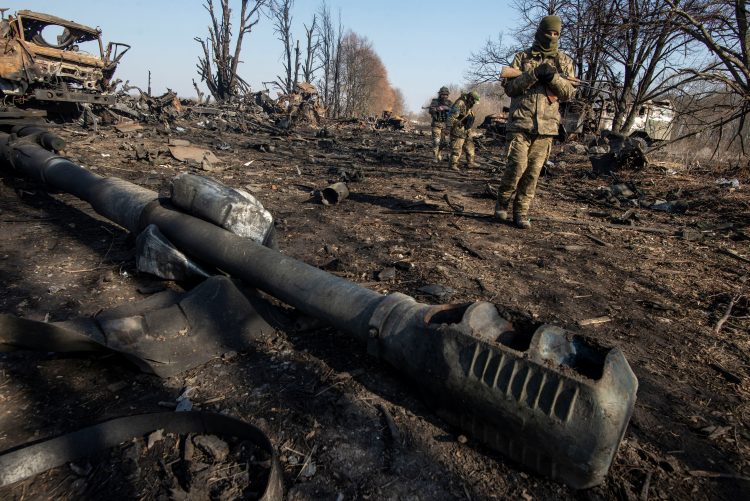 1648306497-2022-03-26T081233Z_1347689360_RC2L9T9E230A_RTRMADP_3_UKRAINE-CRISIS-SUMY-REGION-750x501