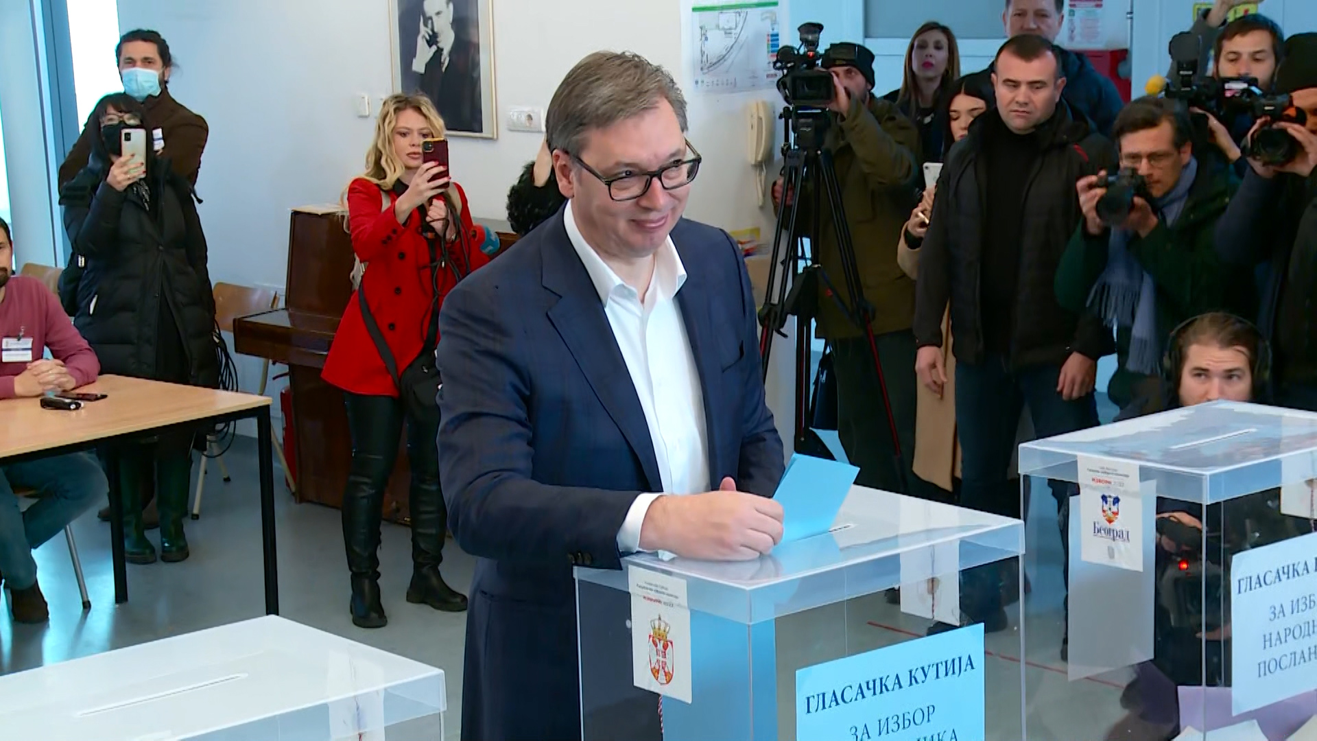 1648965725-vucic
