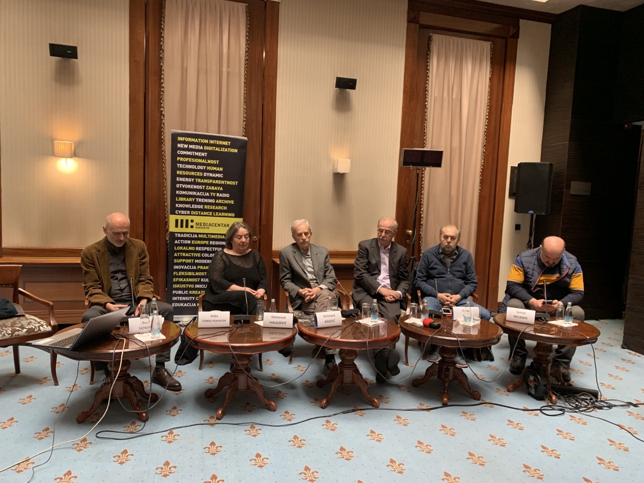 konferencija mediji rat