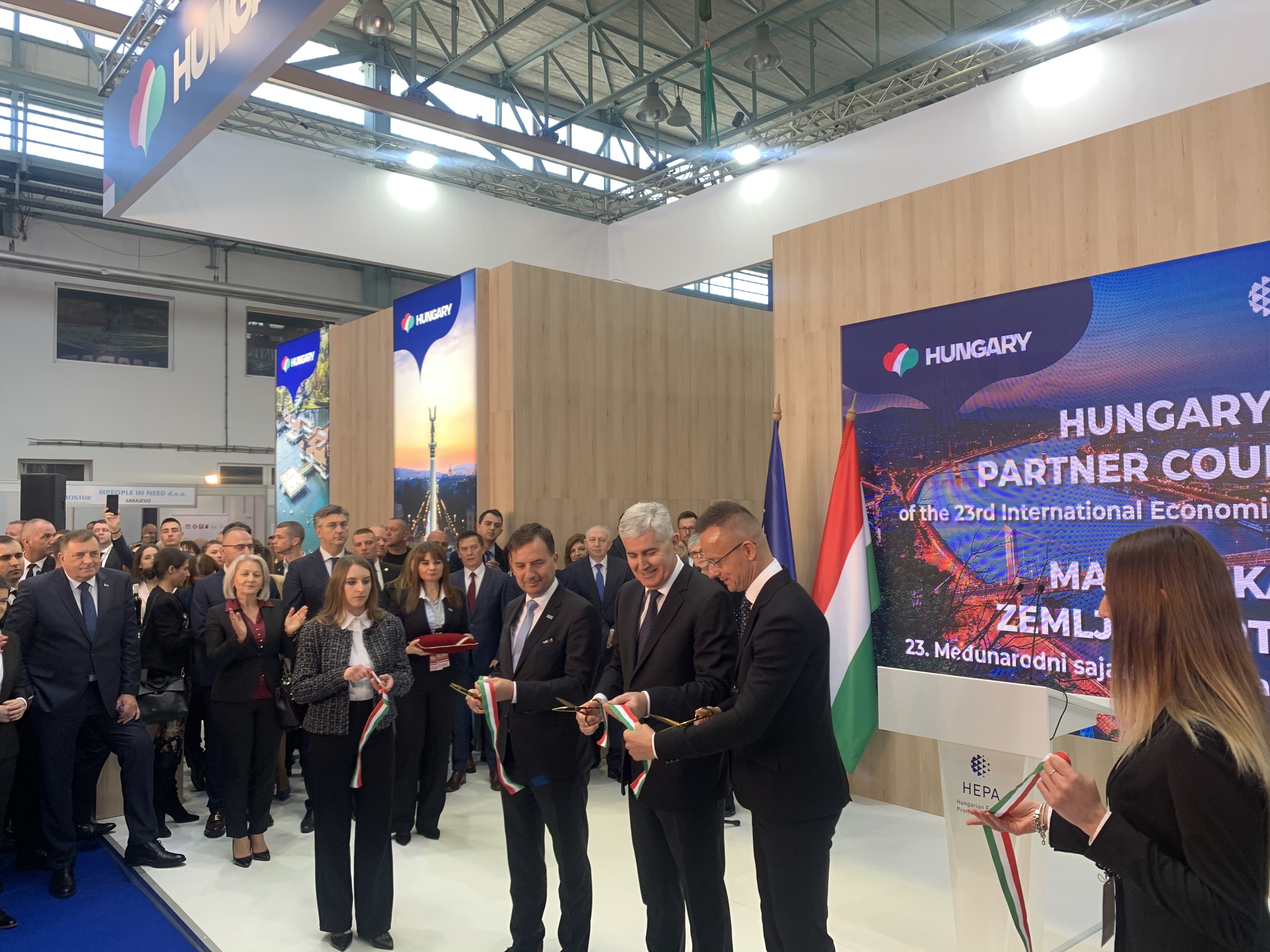 5013CFD1-1992-476E-9B55-02775054FE98