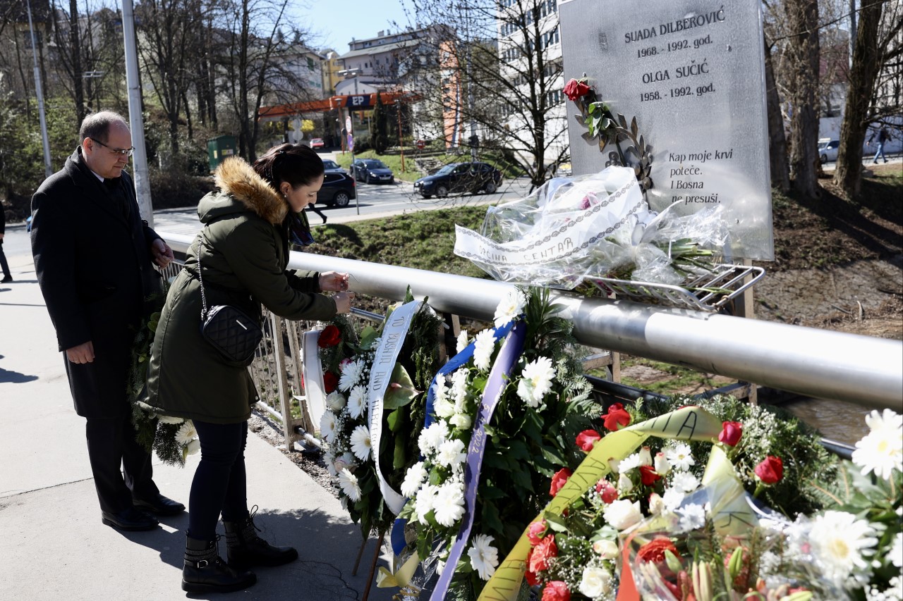 Visoki predstavnik-počast žrtvama agresije