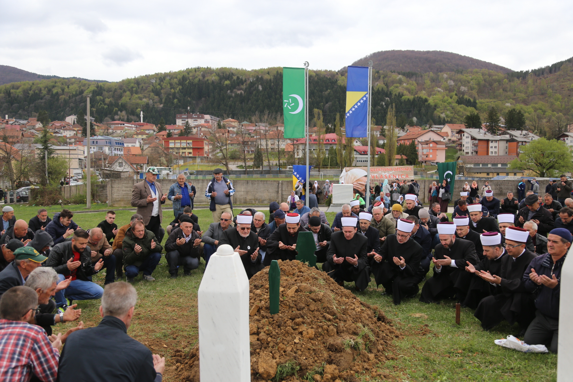 Vlasenica: Klanjana dženaza Ismetu Dediću kojem je ubijena kompletna porodica