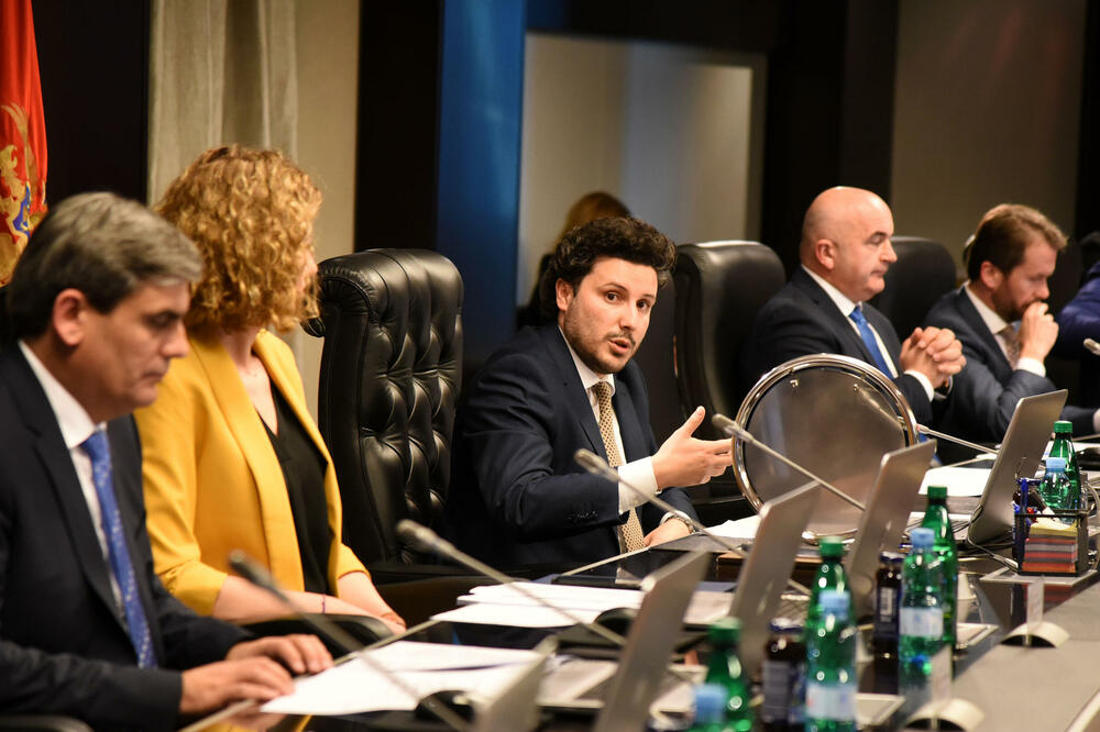 dritan-5407761_2299668_ls