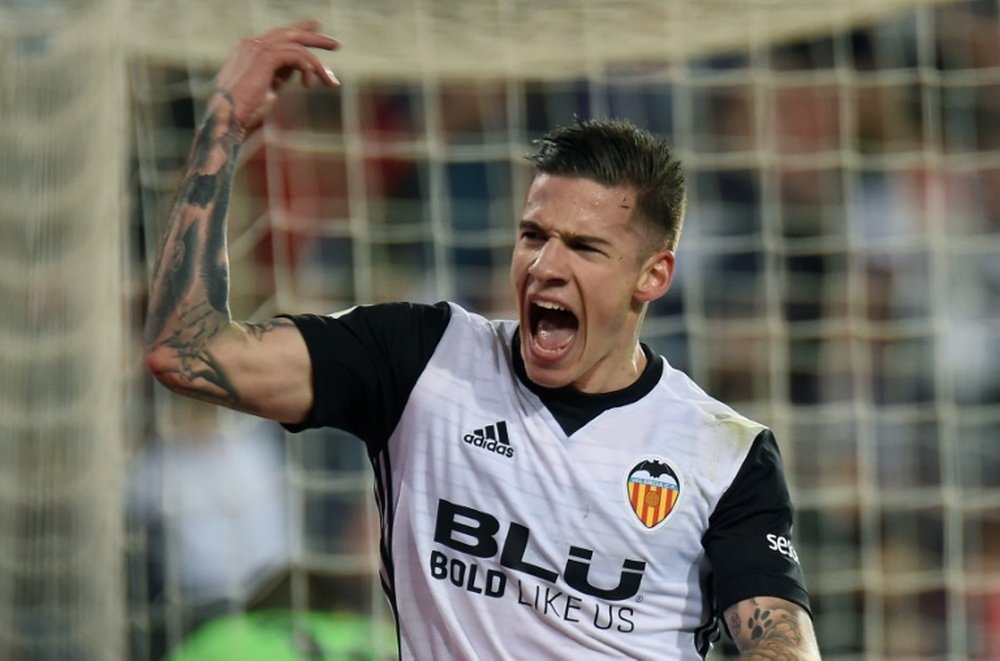 santi mina