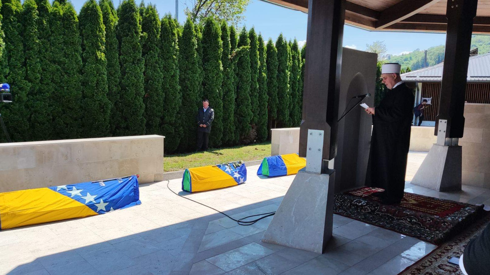 reis-reisu-l-ulema-u-bratuncu-pozvao-zrtve-da-od-institucija-traze-da-sva-mjesta-zlocina-budu-obiljezena-kao-mjesta-sjecanja65685