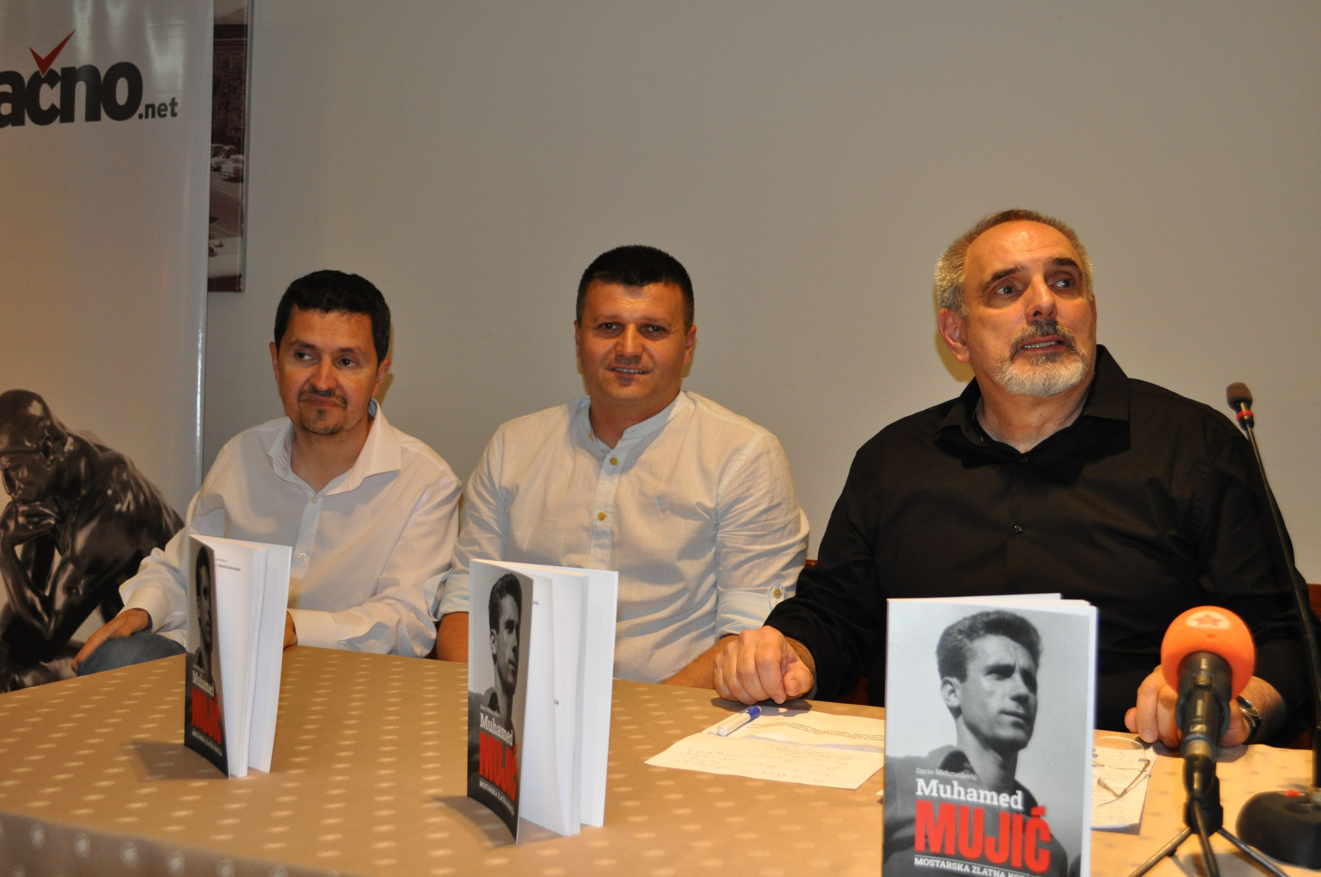 Dario Mehmedović predstavio knjigu 'Muhamed Mujić - Mostarska zlatna kopačka'