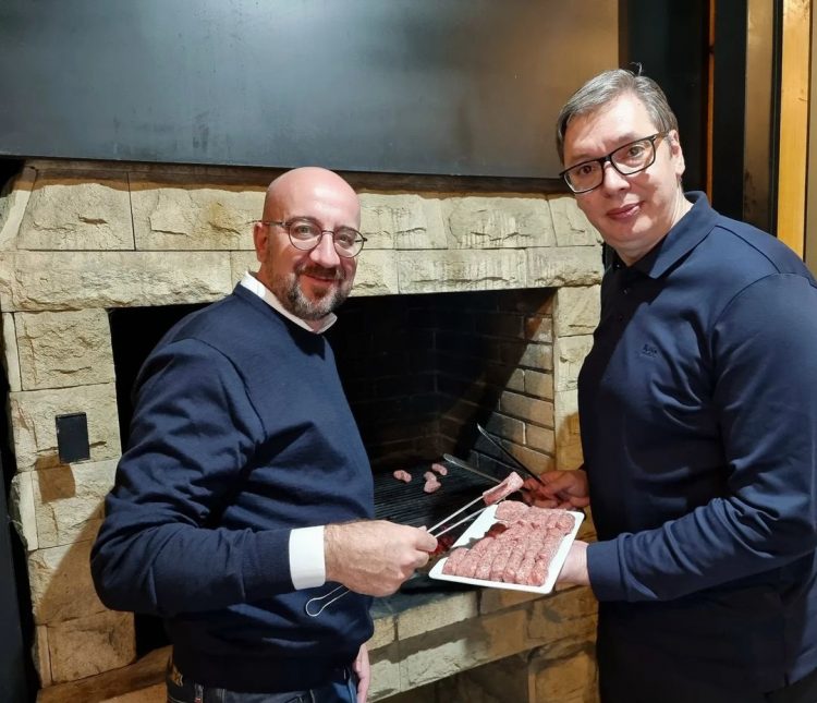 1653033134-1653031354-misel-vucic-cevapi-750x645