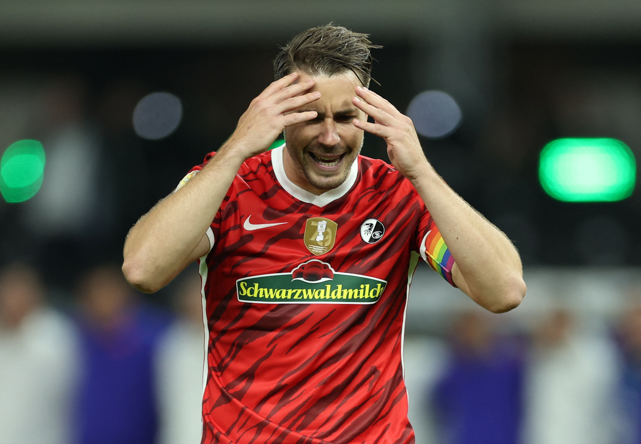 REUTERS/Leon Kuegeler 