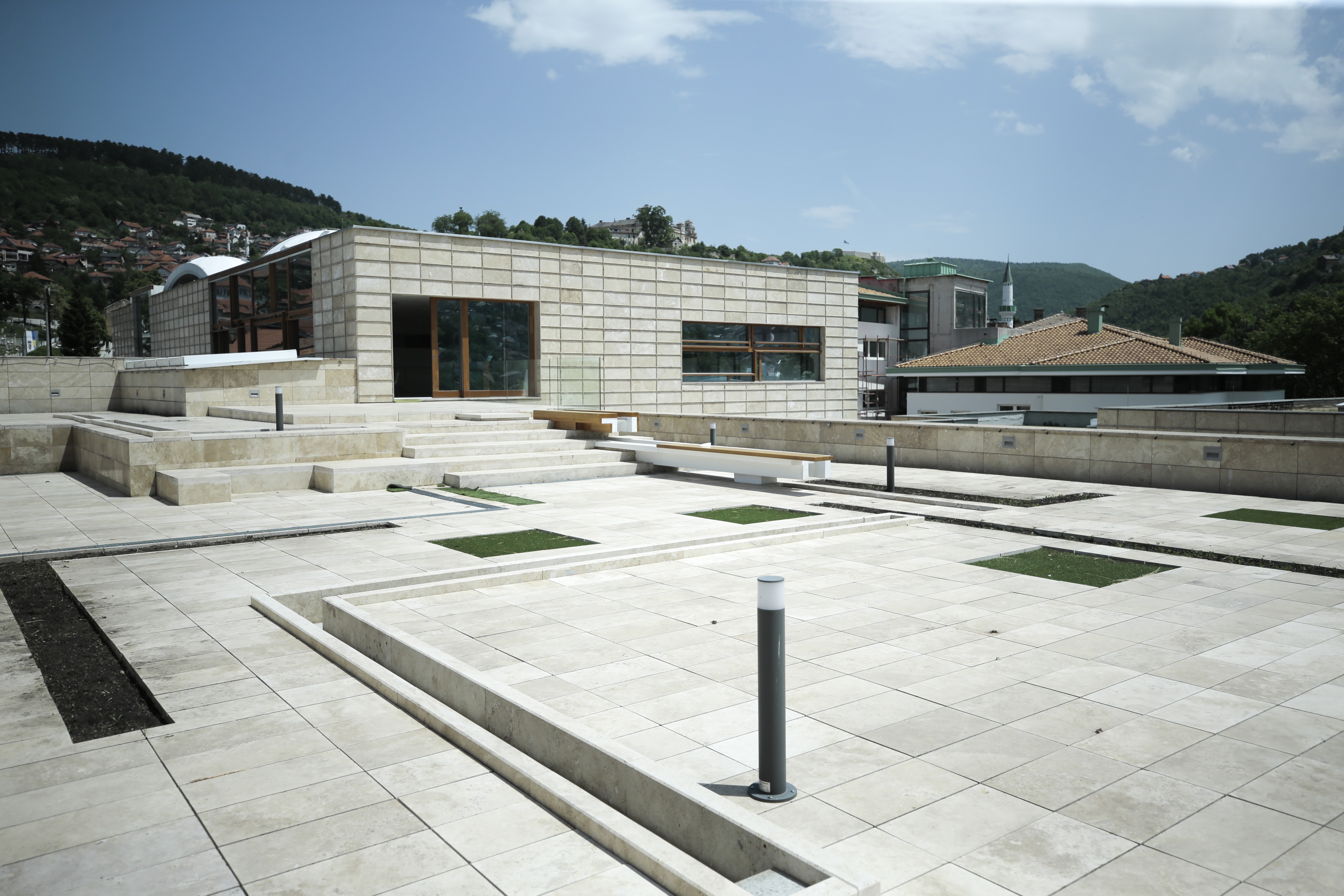 Sutra otvaranje Upravne zgrade Rijaseta IZ u BiH: Impozantno zdanje s 5.000 kvadratnih metara korisnog prostora