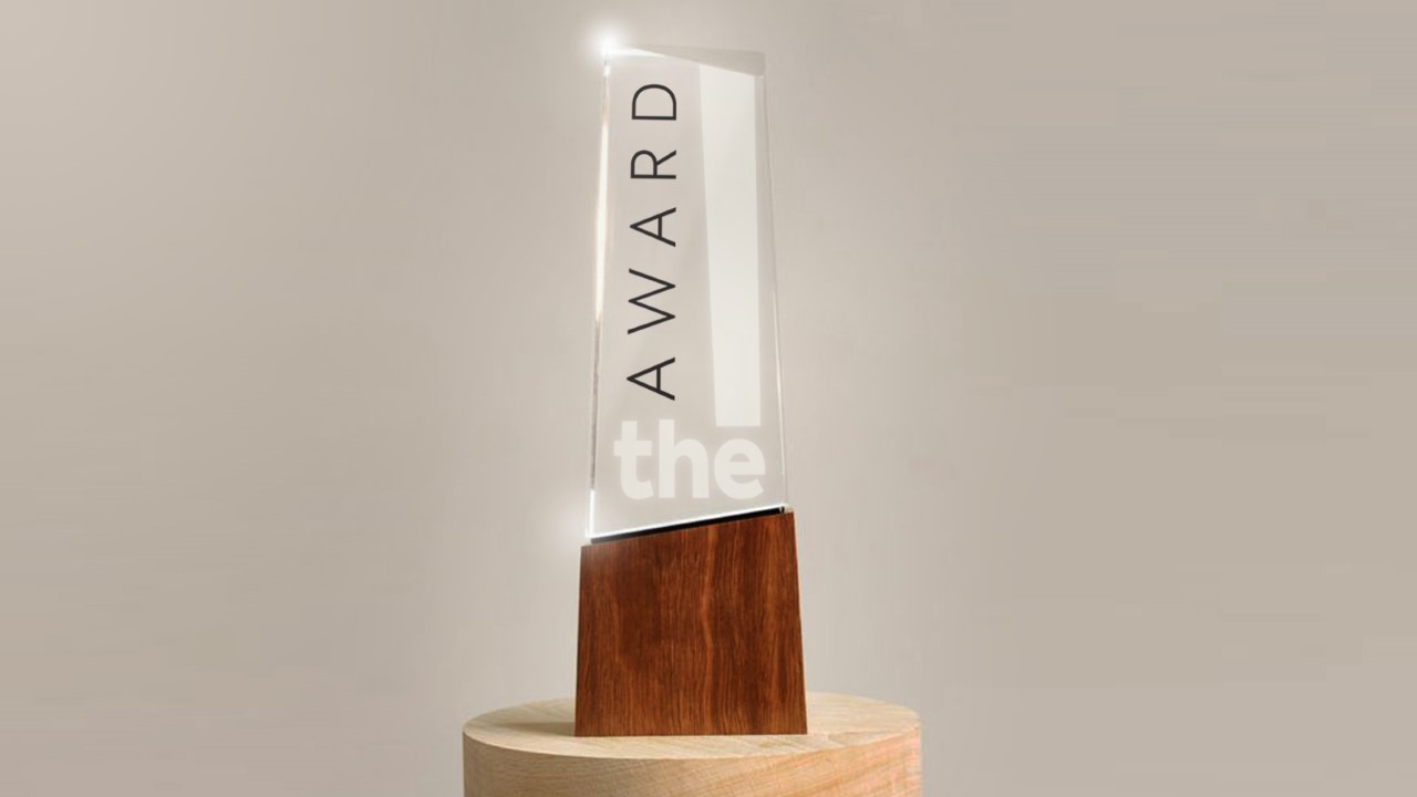 thumbnail_the! Awards statua