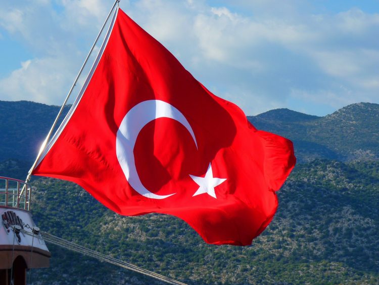 1629536967-flag-61070_1920-750x563