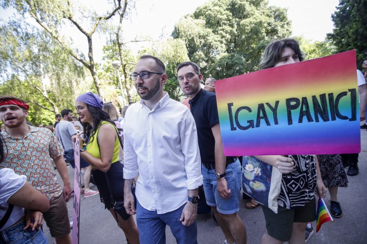 1654353348-PXL_040622_93876442-750x500