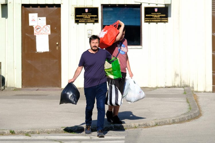 1655384063-PXL_150622_94078016-750x500