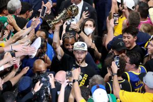 1655442648-2022-06-17T040920Z_1573122017_MT1USATODAY18549473_RTRMADP_3_NBA-FINALS-GOLDEN-STATE-WARRIORS-AT-BOSTON-CELTICS-300x200.jpg