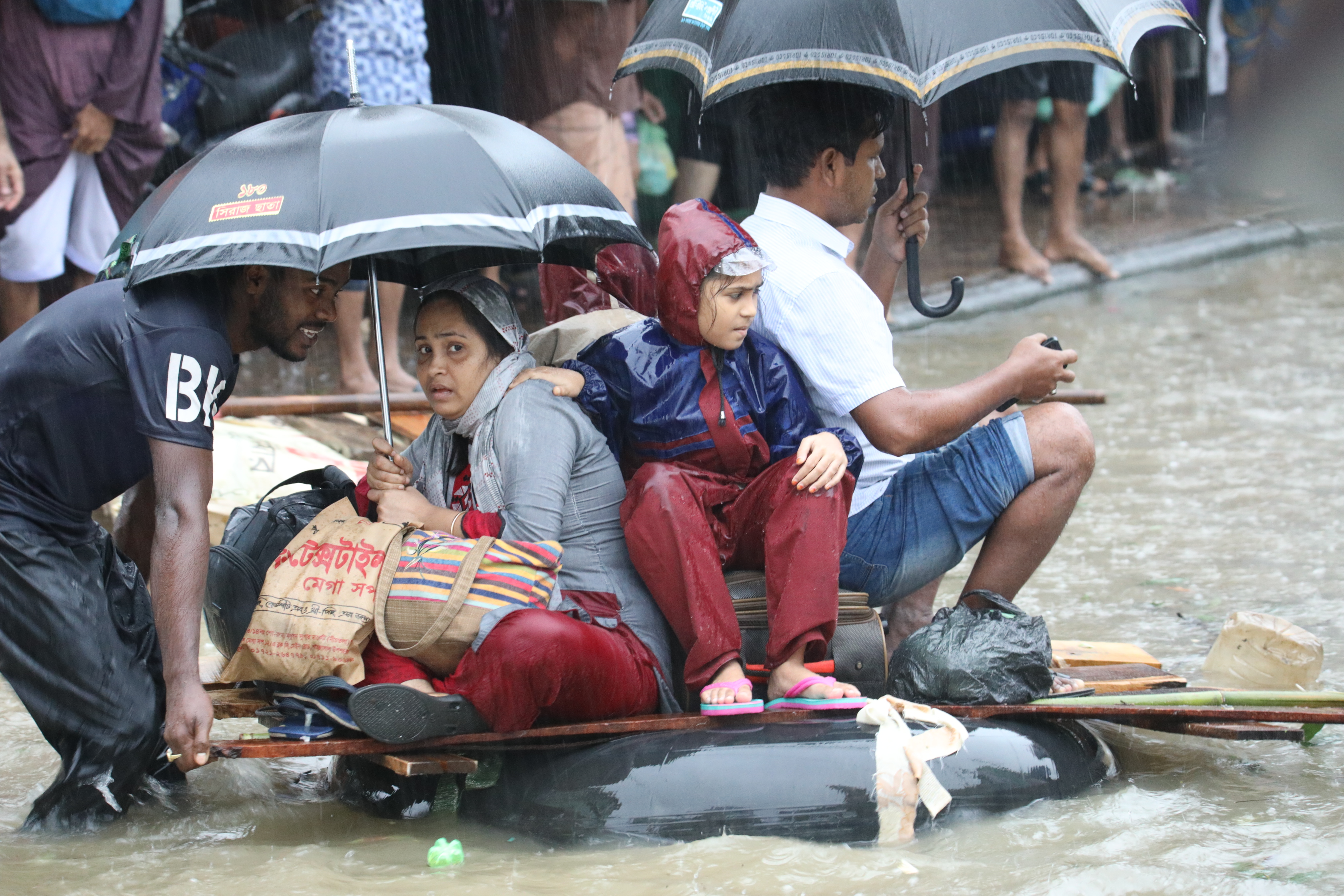 Bangladeš: Usljed nevremena koje je izazvalo grmljavinu i poplave stradalo 27 osoba