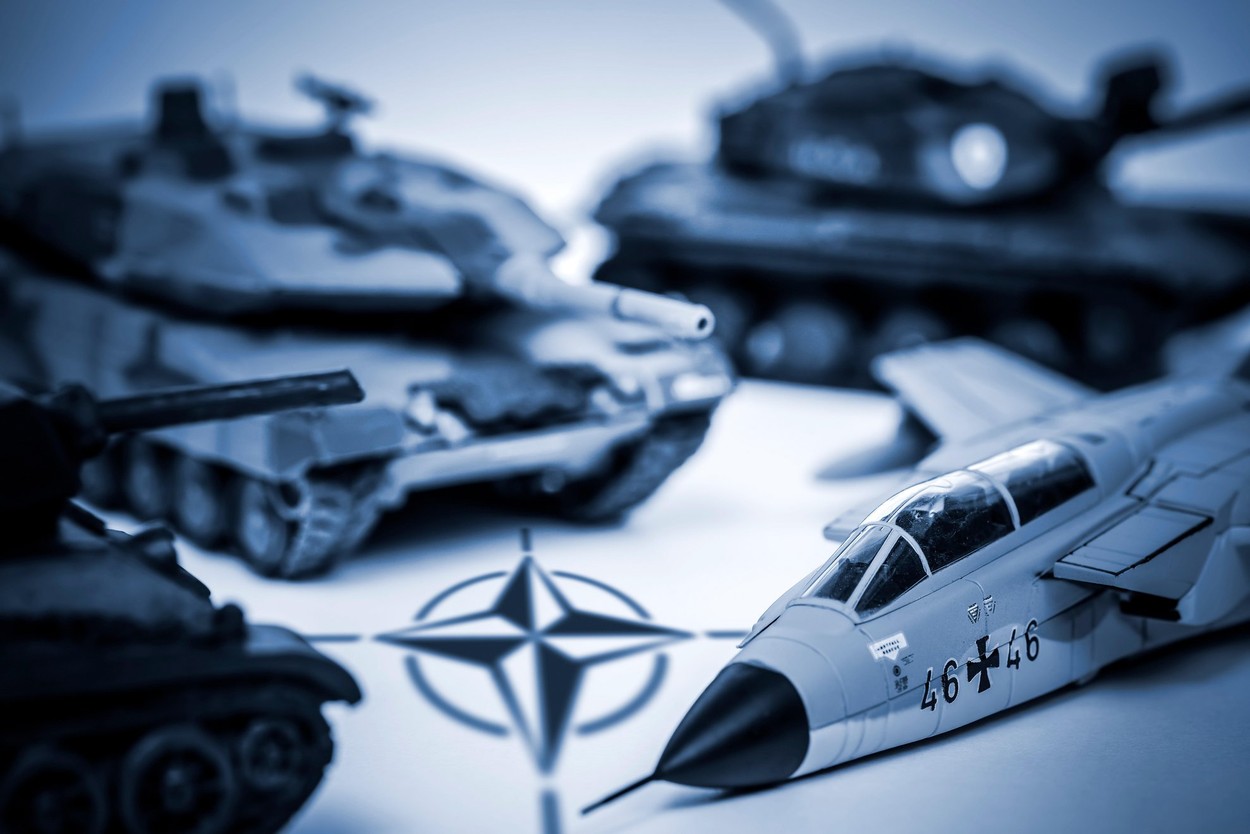 German Nato obligations, symbolic photo, Deutsche Nato-Verpflichtungen, Symbolfoto