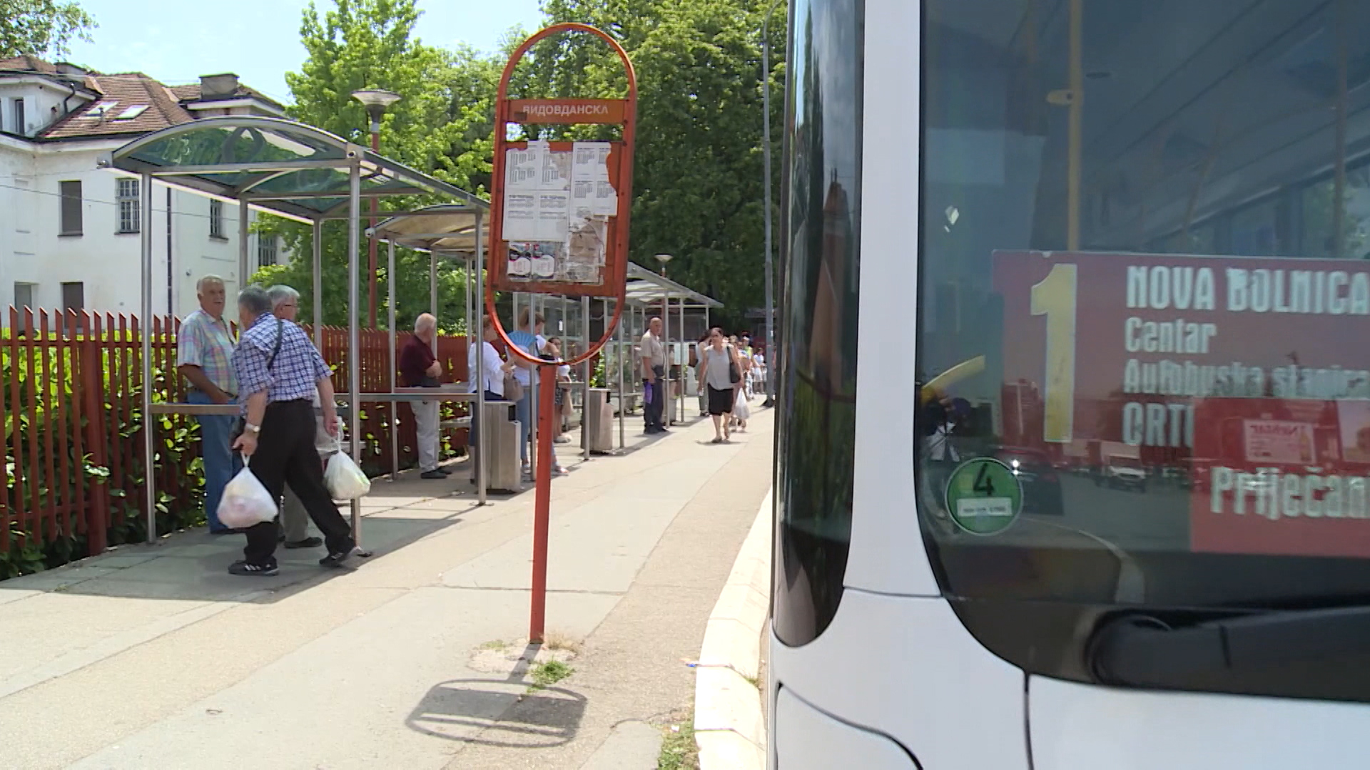 SA-JAVNI PREVOZ PKG-MLV-1(20220627-174457943).mxf.00_00_37_01.Still001