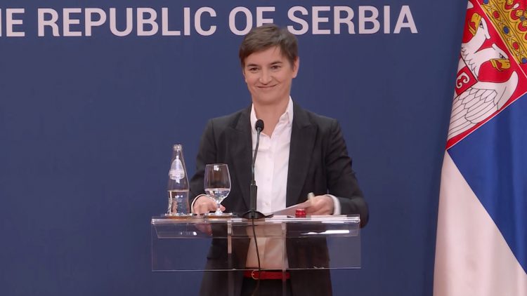 1656499797-Brnabic-nasmejana-750x422