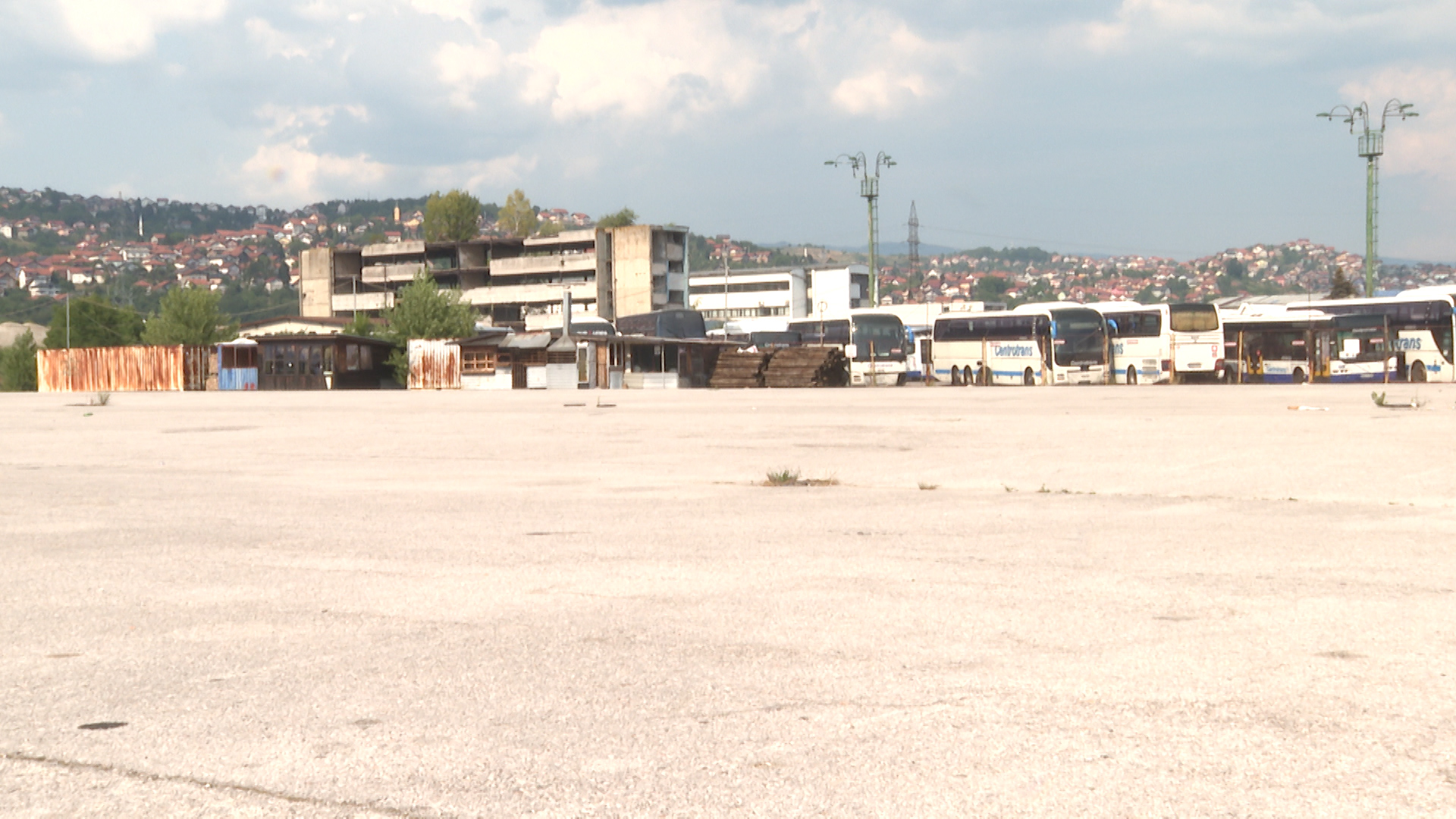 sa-pozar-mak(20220703-171539446).MXF.00_01_39_19.Still004