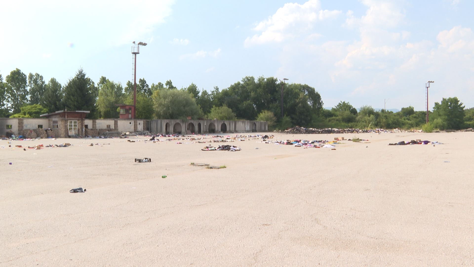 sa-pozar-mak(20220703-171539446).MXF.00_00_51_13.Still003