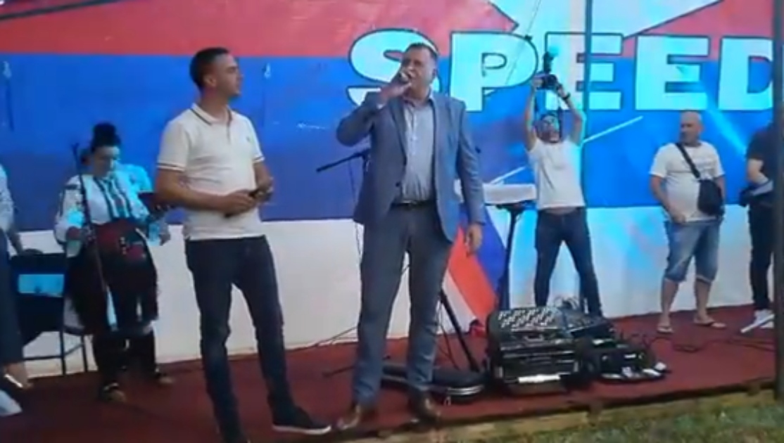 dodik pjeva