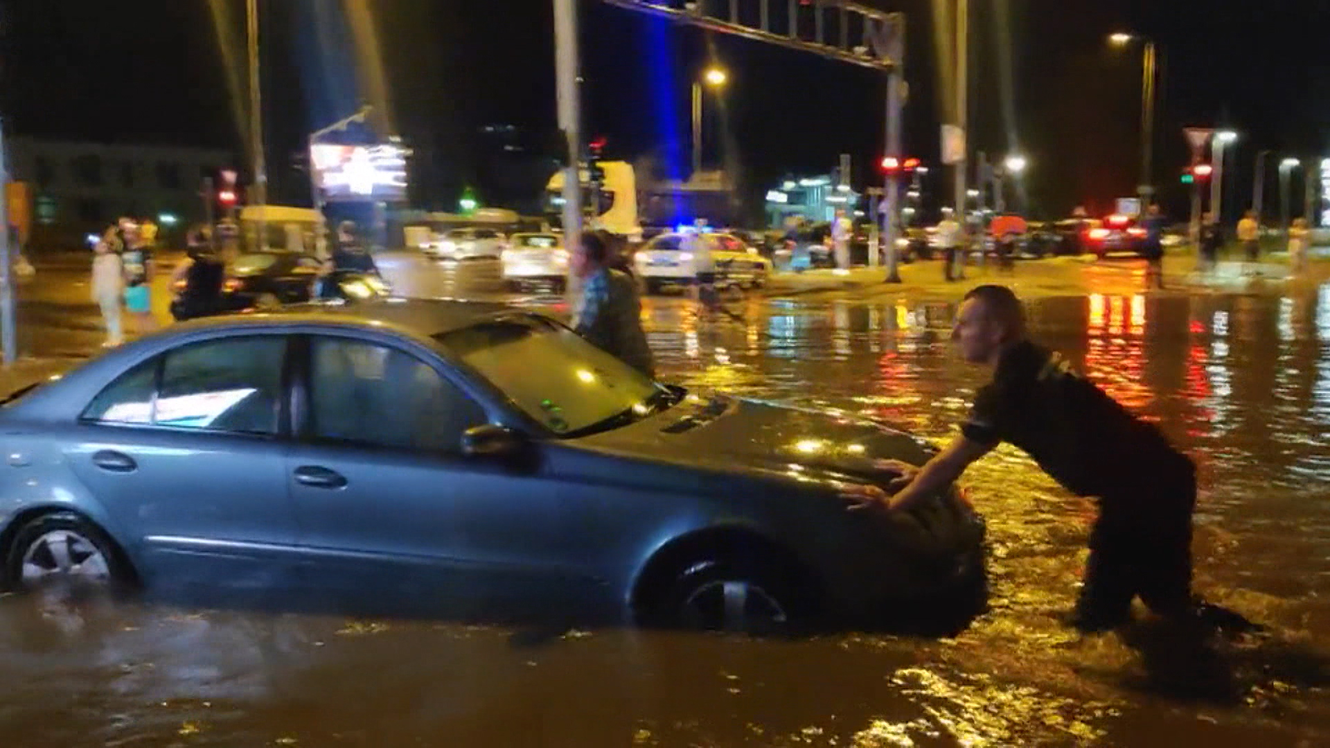 BG-POPLAVE-060722-JDM(20220706-184404637).00_03_18_11.Still003