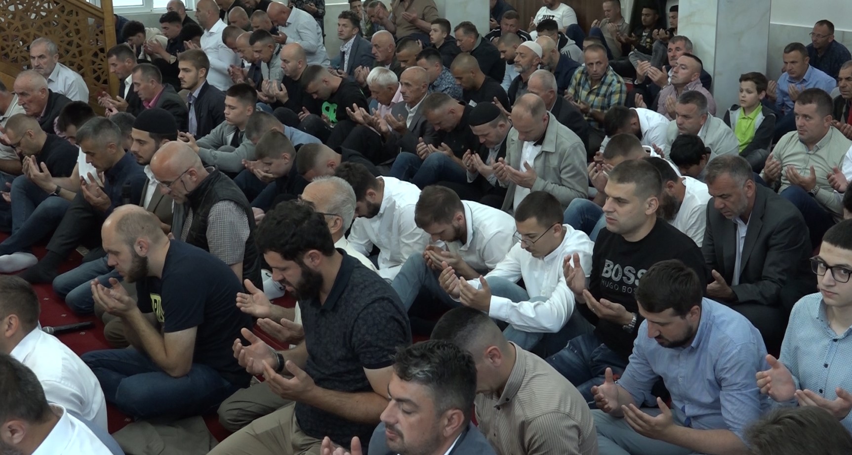 Novi Pazar: Bajram-namaz klanjan u Stambol džamiji