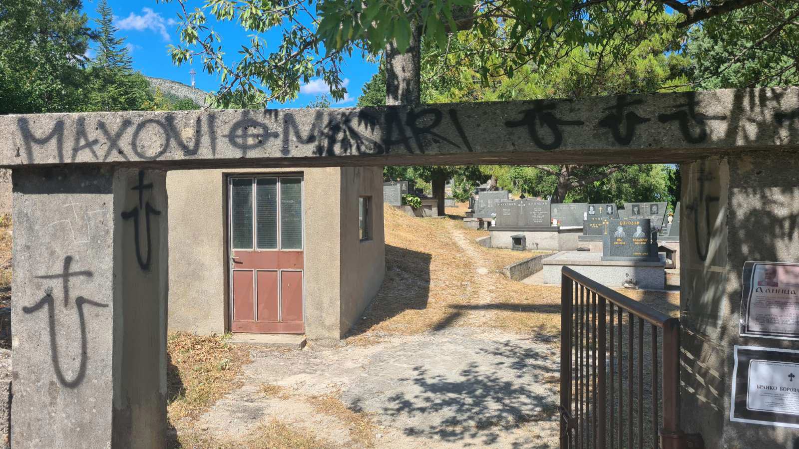 Мостар - оскрнављено православно г