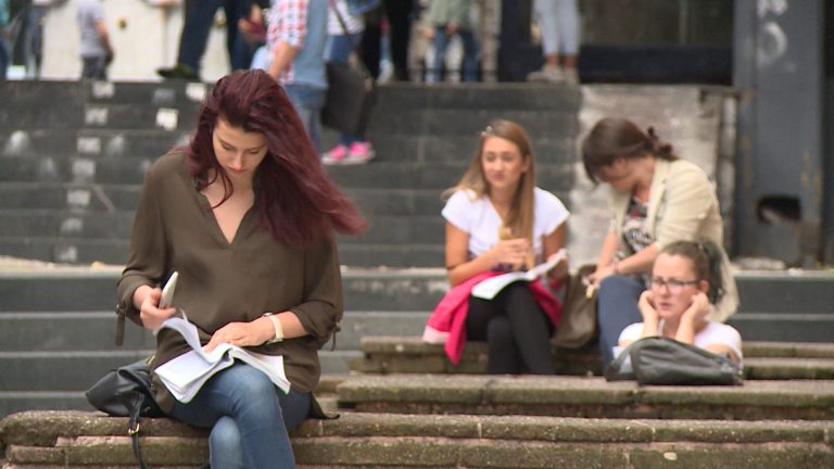 1629134715-studenti-n1-768x432