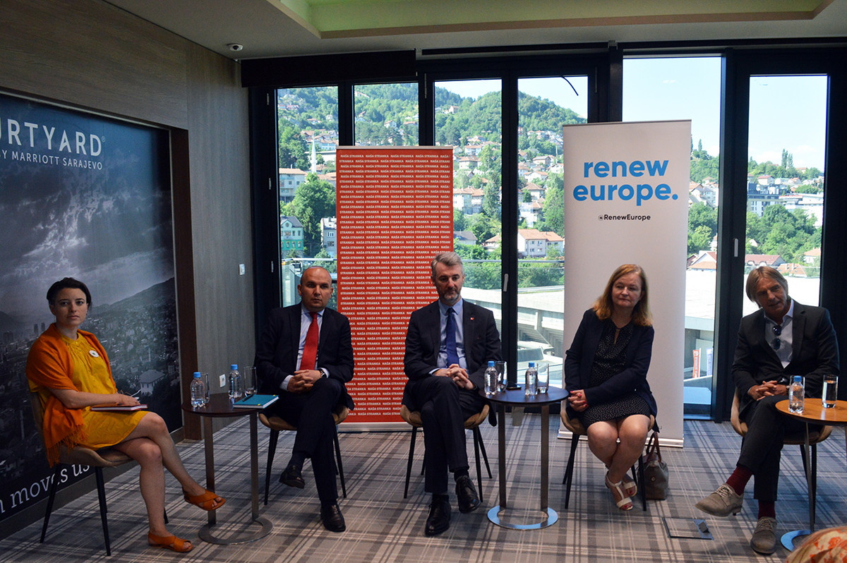 eu-parlamentarci-i-ns-za-web_1657621447