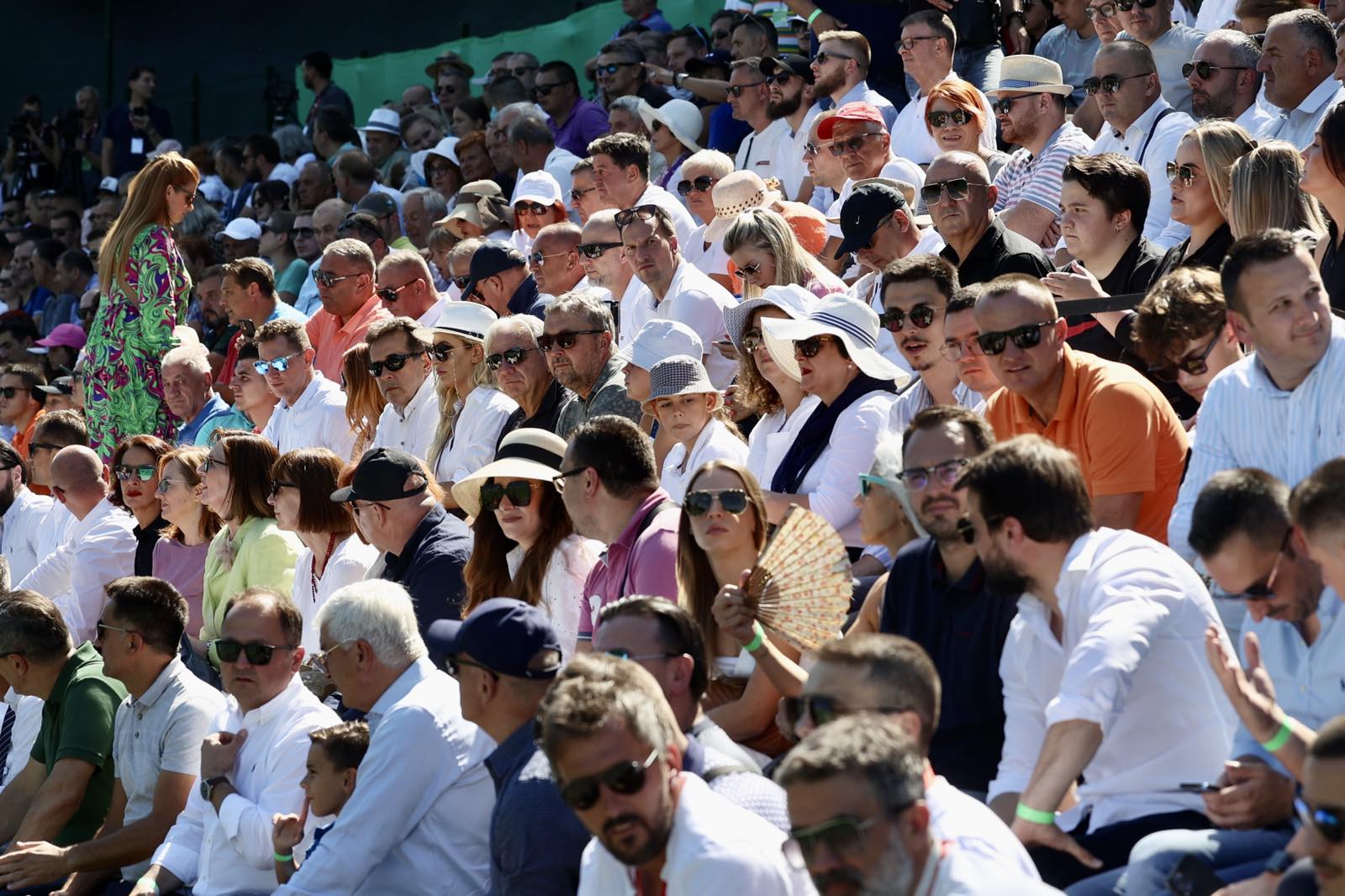 IMG-dd0fa59c333ff2d388a77214a01183ee-V