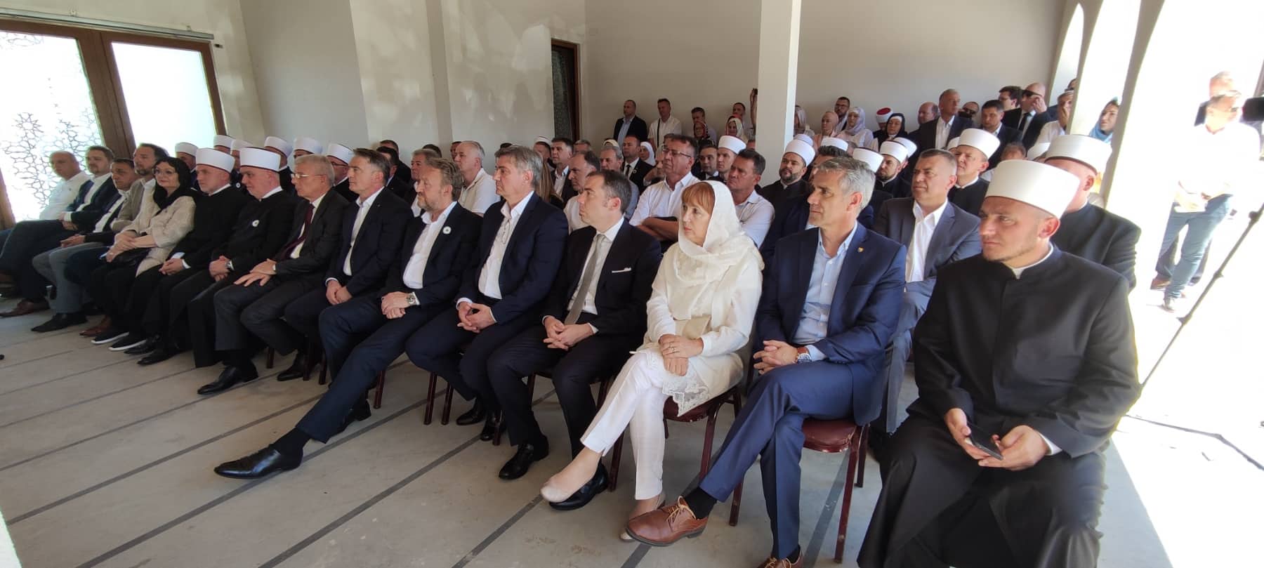 memorijalni centar kamičani 4