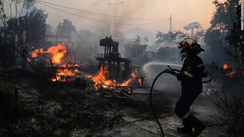 220720114329-01-europe-heatwave-exlarge-169