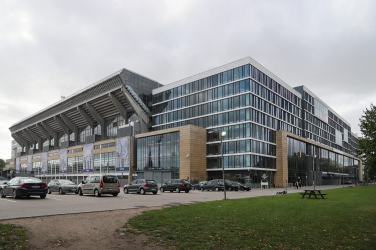 1658725337-1658662864-shutterstock_2053287146-750x500