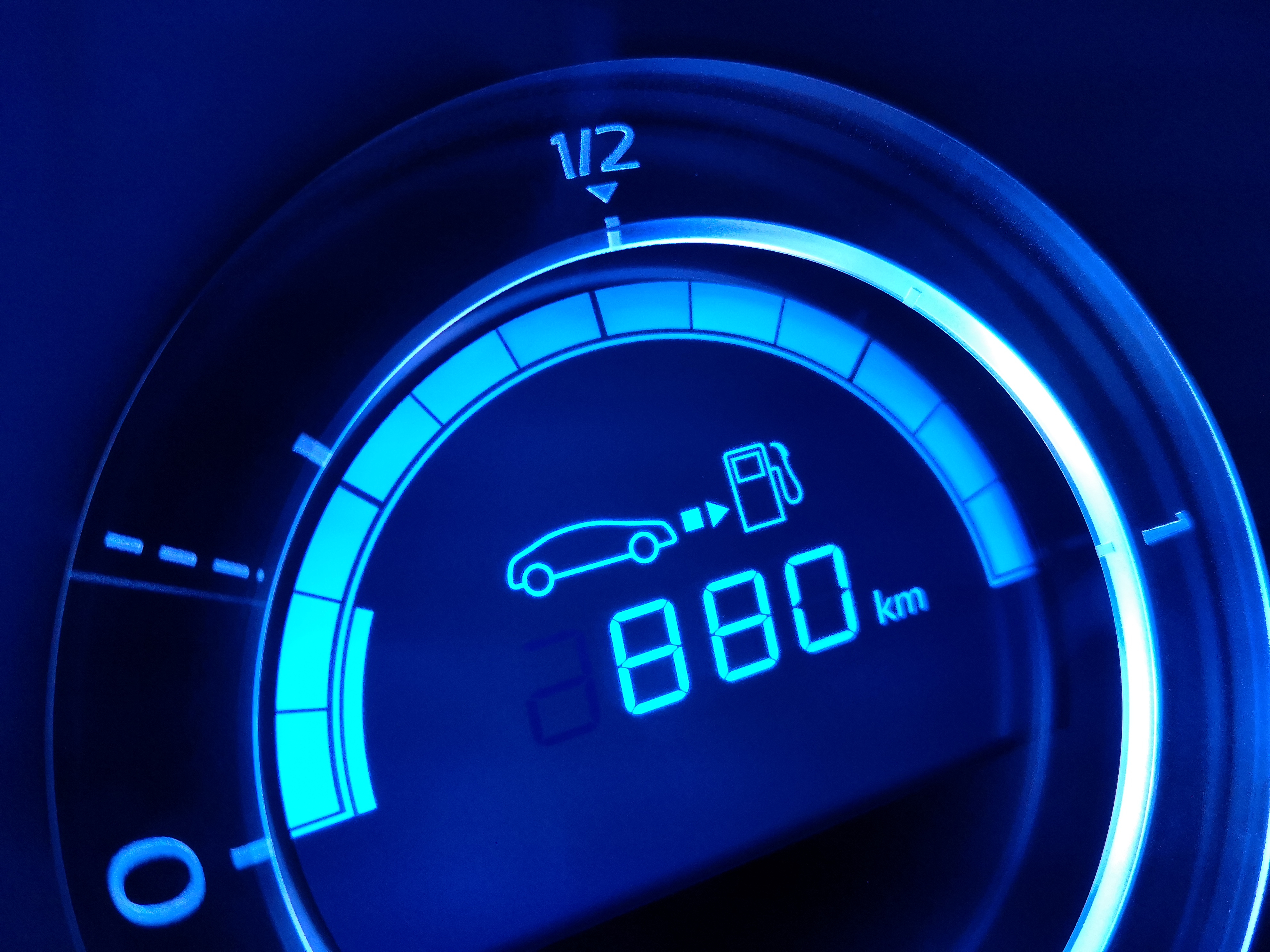 Highly,Efficient,Driving.,Fuel,Economy,Gauge,With,Indication,Of,880