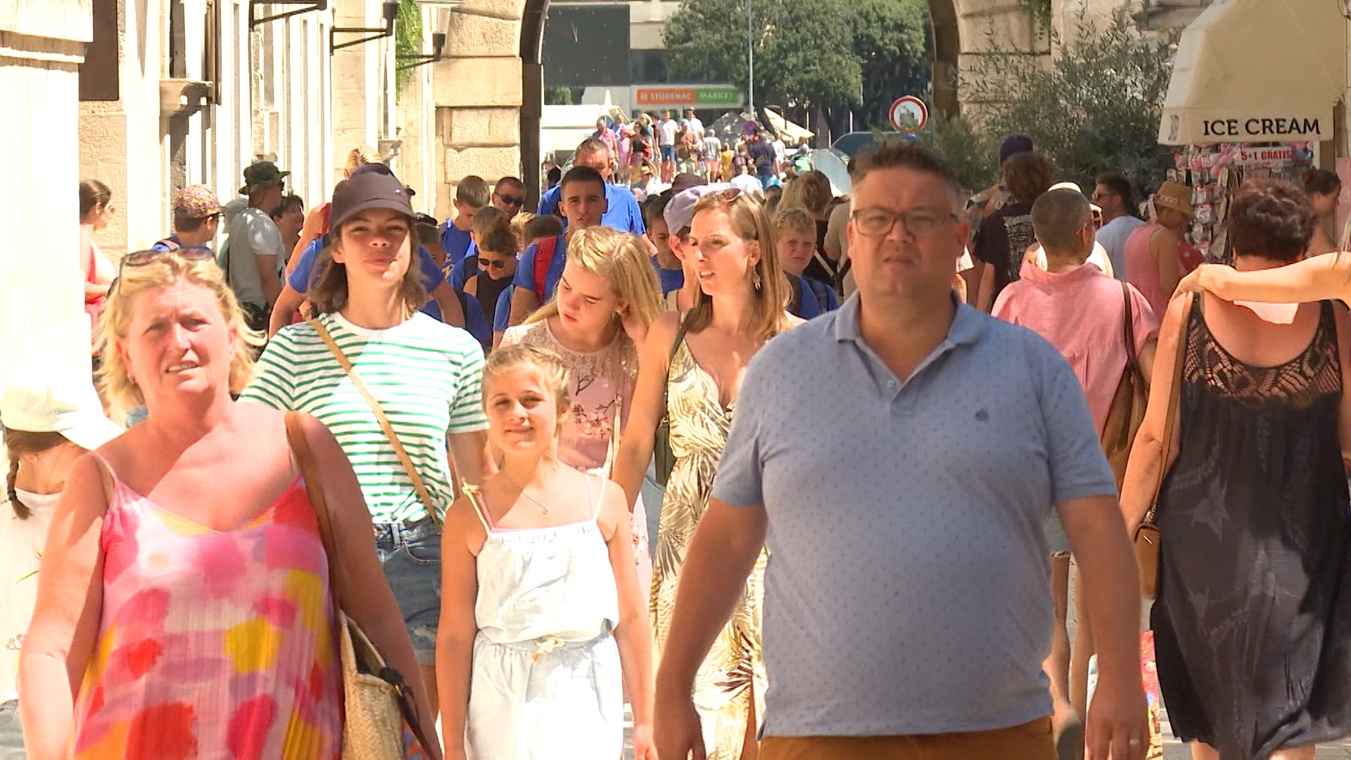 TURISTI TURIZAM ZADAR