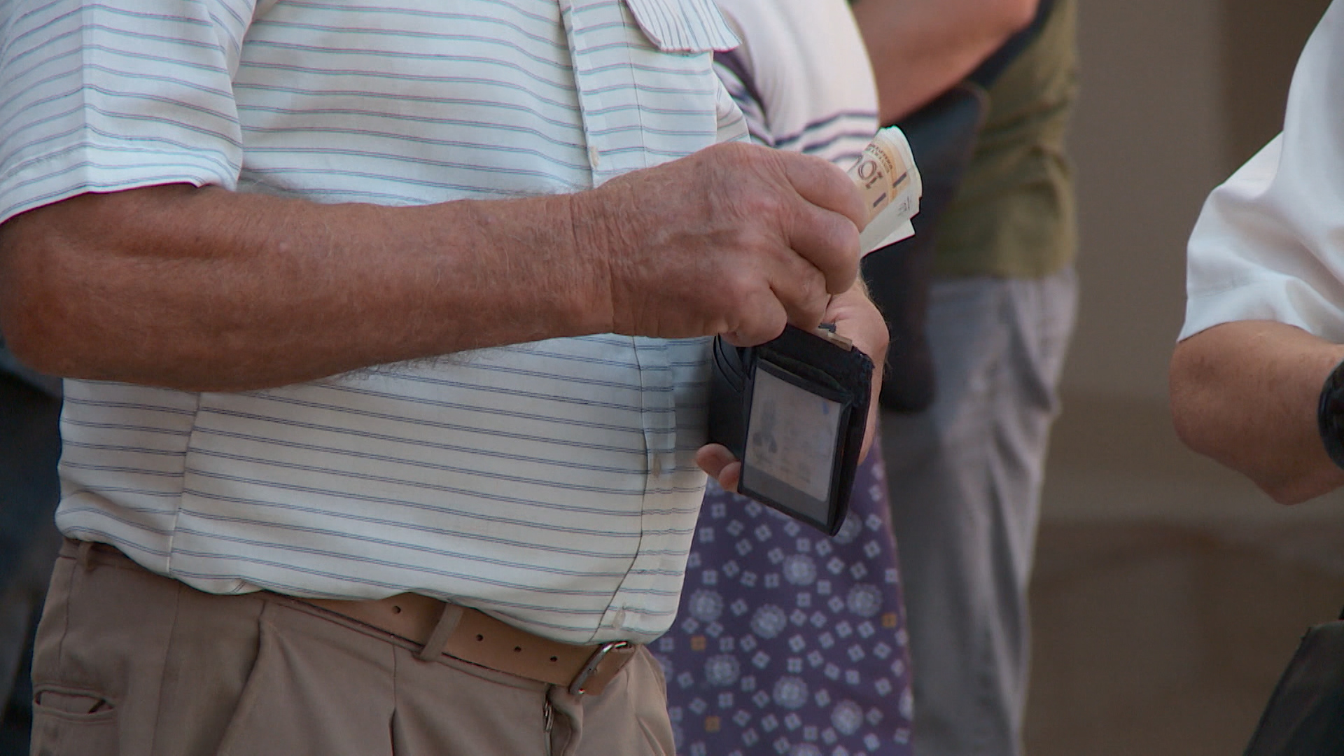 SA-PENZIONERI PKG-AZU-1(20220805-163052340).mxf.00_00_02_01.Still001