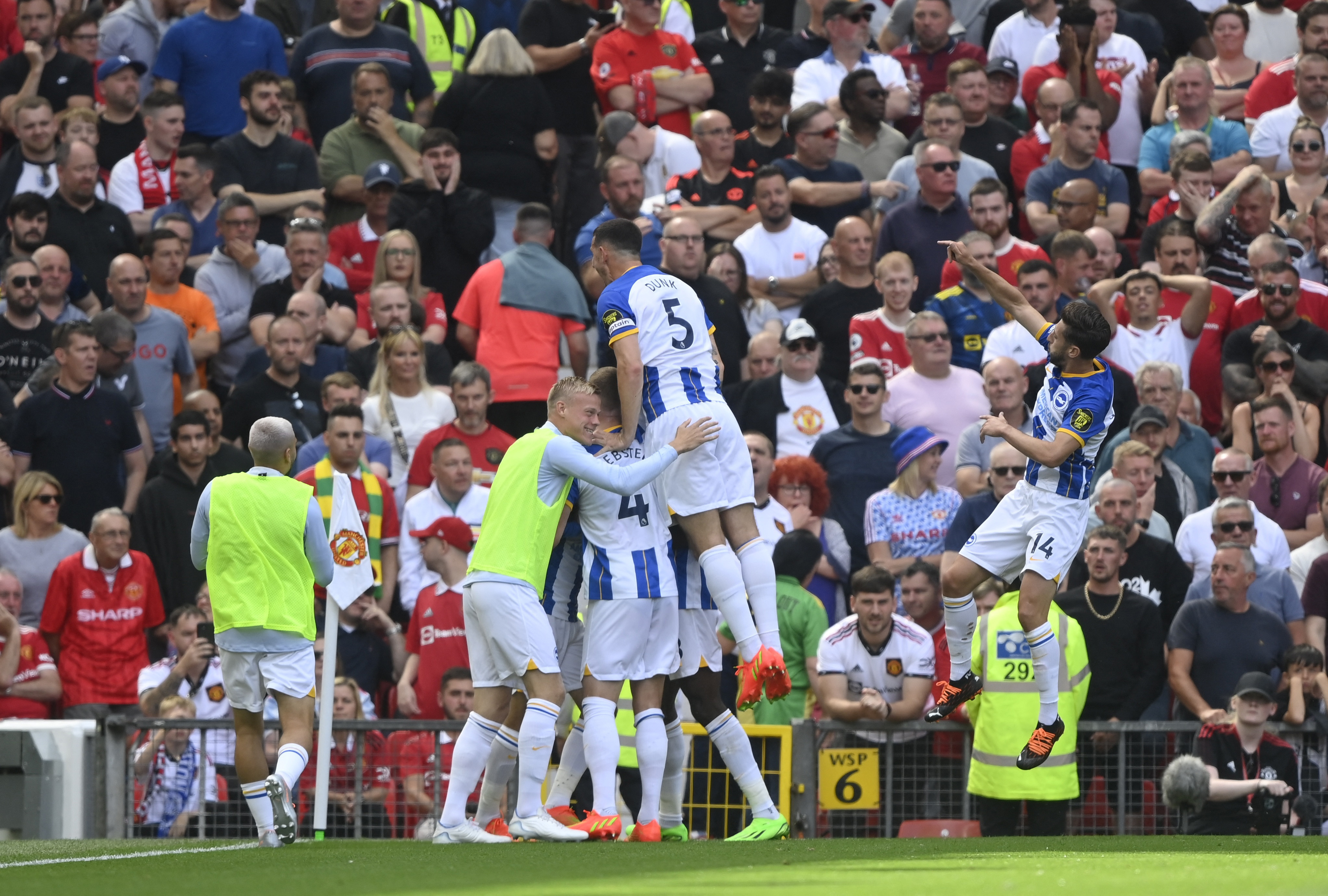 REUTERS/Toby Melville 