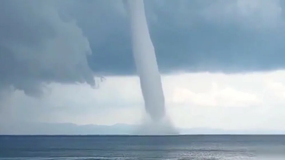 62360447-tornado-grcka