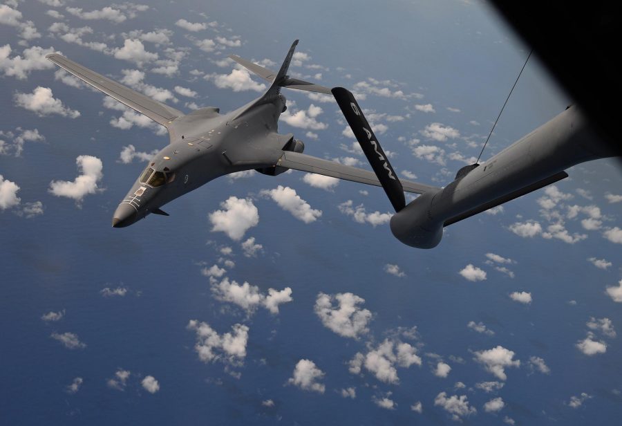 1652762955-b-1b-lancer-g185349904_1920-900x616