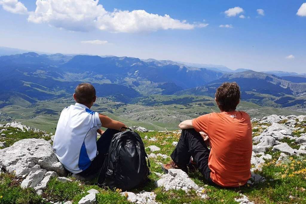 l_c4b3a766b125fb27c6df2c1cd776ffe5