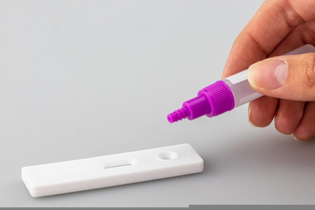 1655805130-covid-g78114e45a_1920-1024x683