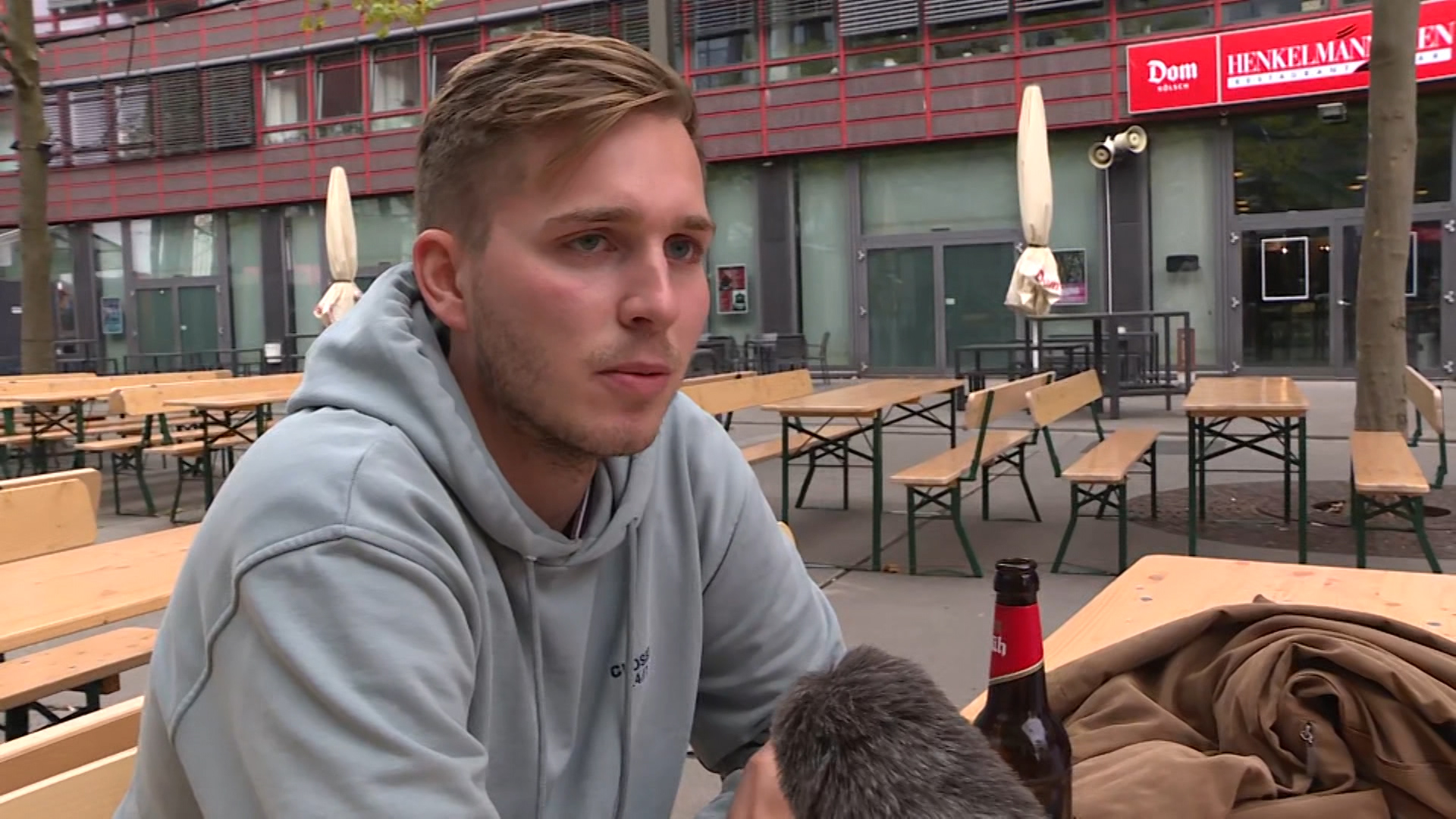 SA-.00_08_56_21.Still005